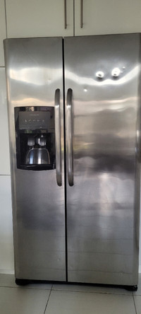 Frigidaire 36" fridge with water and ice maker