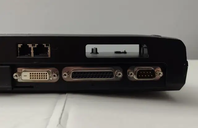 TOSHIBA ADVANCED PORT REPLICATOR II PA3082U-2PRP DOCKING STATION in Laptop Accessories in Laval / North Shore - Image 6