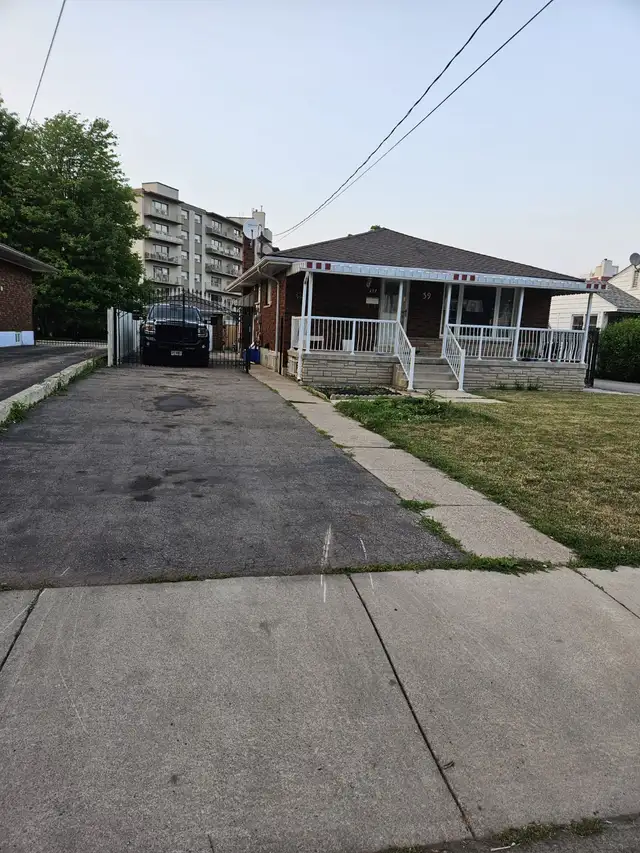 39 Heather Road - Upper Level for Rent63235147738369122