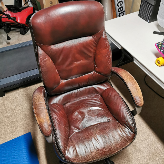 Bonded leather chair for sale | Chairs & Recliners | Calgary | Kijiji