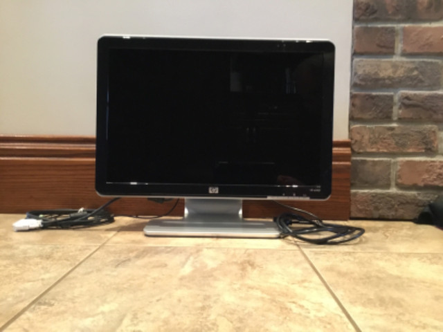 HP w 1907 LCD Monitor 18” in Monitors in St. Catharines