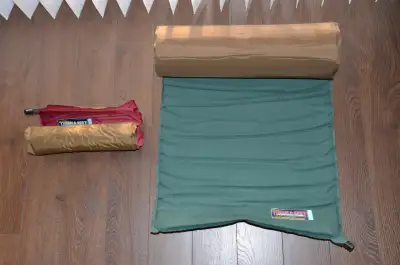Matelas de camping Therm A Rest et coussin, View more