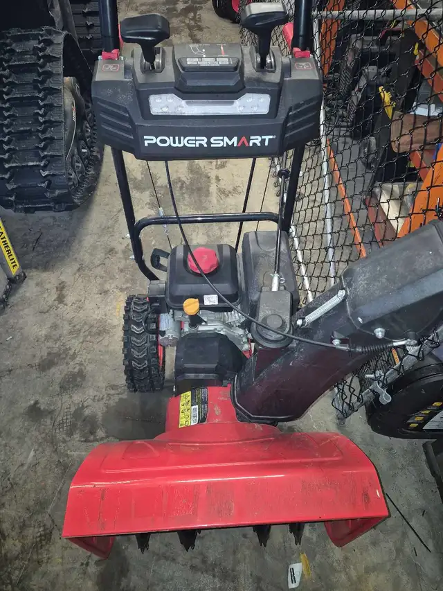 souffleuse  in Lawnmowers & Leaf Blowers in Lévis - Image 3