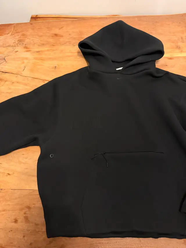 Nike Tech Fleece Oversized Pullover Hoodie - Size S fits M/L in Men's in Markham / York Region - Image 7