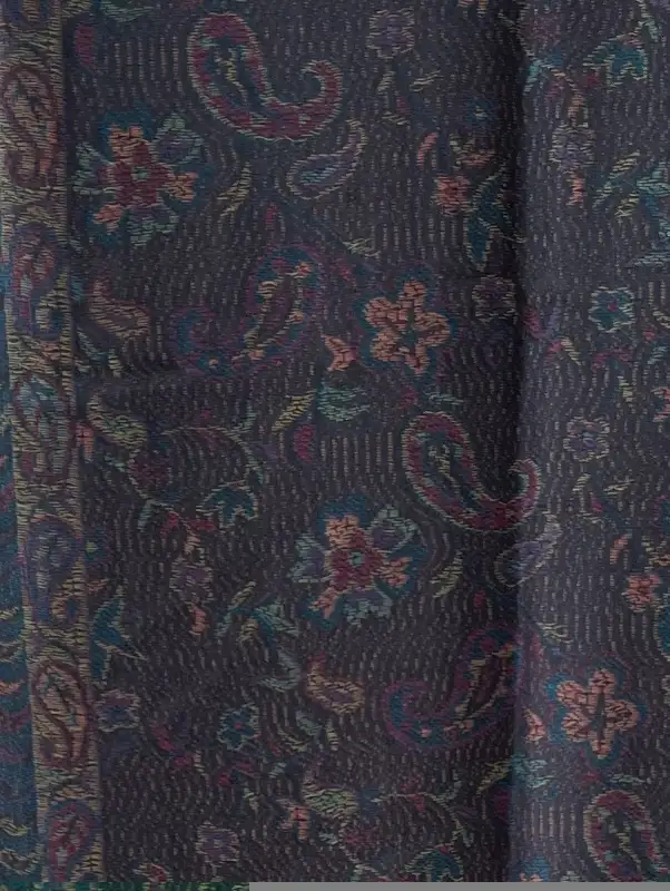 Paisley Print Women's Scarf! in Women's - Tops & Outerwear in Calgary - Image 3
