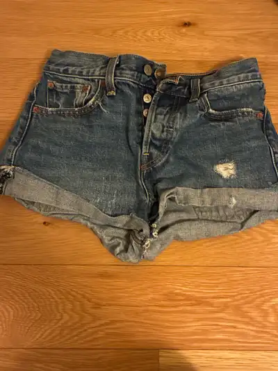  Levi’s jeans shorts, View more