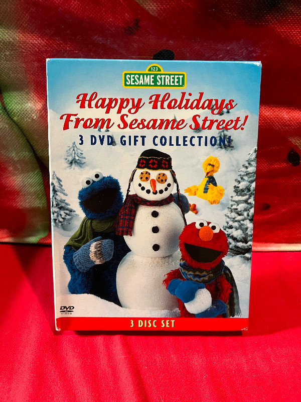 HAPPY HOLIDAYS FROM SESAME STREET 3 DVD GIFT COLLECTION in CDs, DVDs & Blu-ray in Kitchener / Waterloo