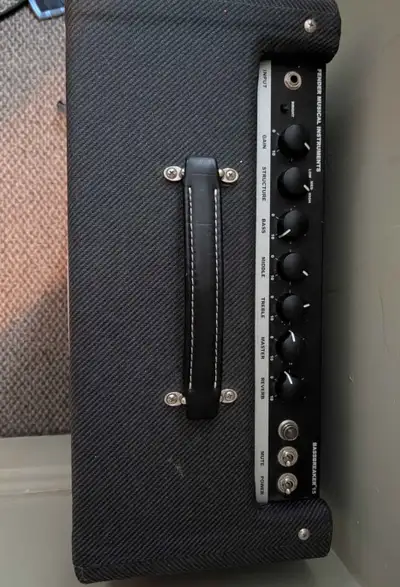 Fender Bassbreaker 15, View more
