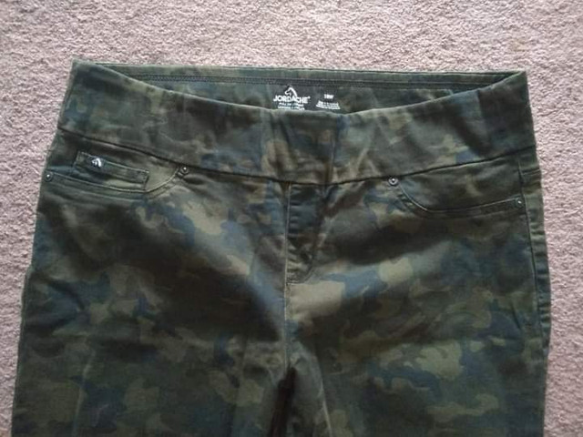 Ladies Jordache camouflage pattern pants in Women's - Bottoms in Edmonton - Image 2