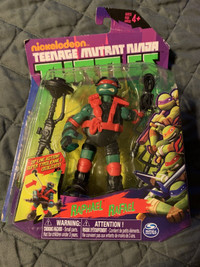NEW Playmates Teenage Mutant Ninja Turtles Raphael Stealth Tech