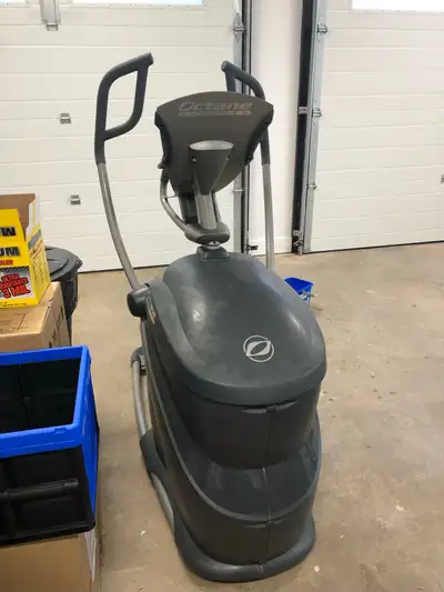 Octane Eliptical - this is a high end Eliptical trainer by Octane which has been used very sparingly...