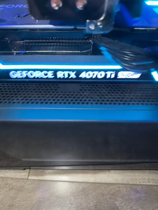 Lenovo Legion (Rtx 4070TI Super/ I7-14700F/ 32GB DDR5 RAM/ 1TB  in Desktop Computers in Mississauga / Peel Region - Image 3