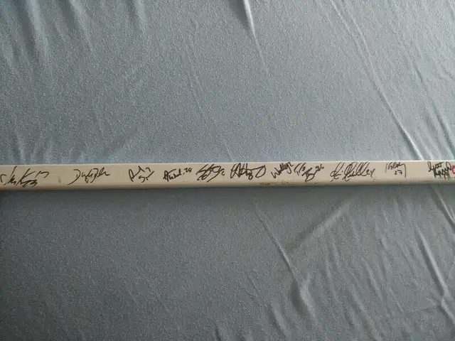 Signed Junior hockey sticks including Generals in Arts & Collectibles in Oshawa / Durham Region - Image 3
