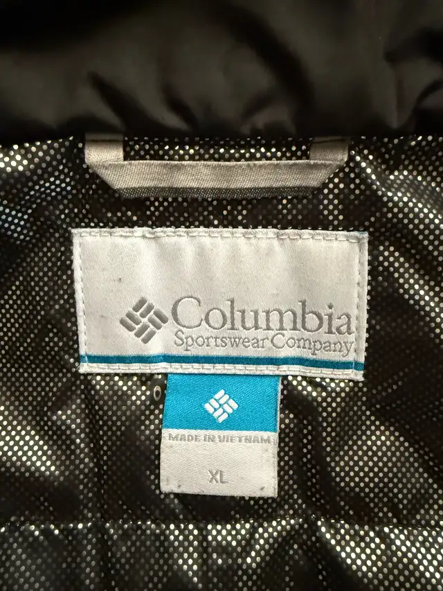 Columbia Snowy Summit Men’s Jacket XL in Men's in Kitchener / Waterloo - Image 6