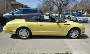 2002 Ford Thunderbird