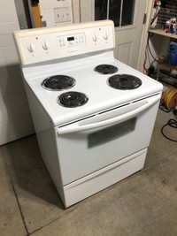 Frigidaire Electric Stove - Self Cleaning 