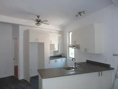 Appartement 5 et demi à St-Roch dispo le 1er juillet 1350$ ✨