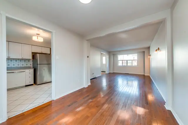 BUY NOW before July 25th, 2025 and get 3 months PAID Maint. FEES in Condos for Sale in Mississauga / Peel Region - Image 5