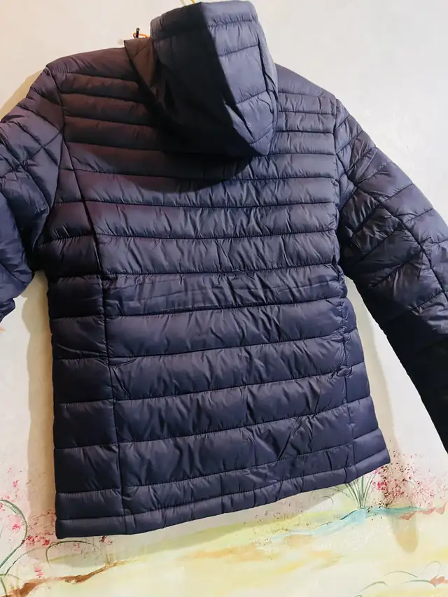 Men’s Hooded/ Puffer Jacket! Size M in Men's in Mississauga / Peel Region - Image 5