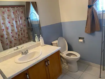 VERY CLEAN AND QUIET FURNISHED BED ROOM