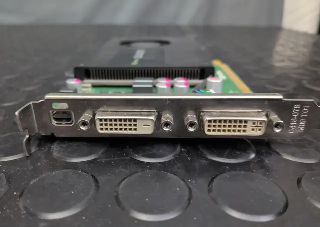 Carte graphique NVIDIA Quadro K2000 2GB in System Components in Lévis - Image 3