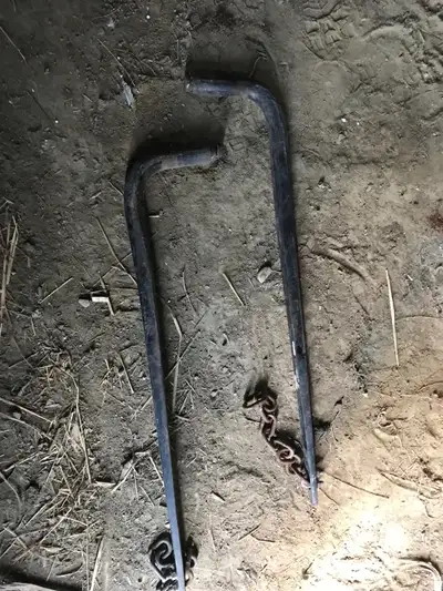 Selling a set of trailer sway bars I only have the bars asking 60 dollars