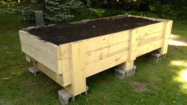 Raised Garden Bed in Patio & Garden Furniture in City of Toronto