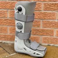 RENT 10$ Aircast Airselect Airboot medium size foot ankle splint
