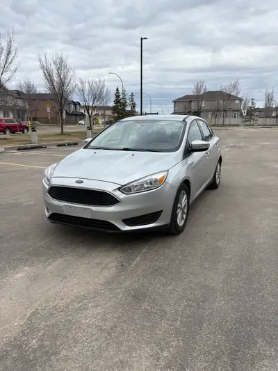 Selling a well-maintained and reliable 2017 Ford Focus SE. The car runs and drives smooth with no me...