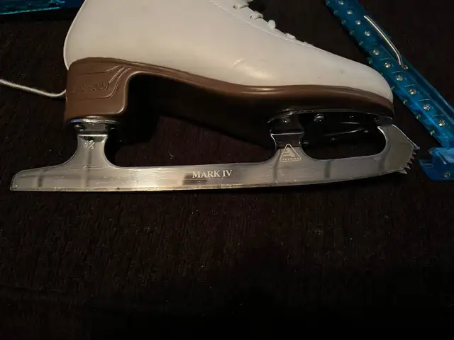 Patins pour femme / Women skates in Skates & Blades in Gatineau - Image 7