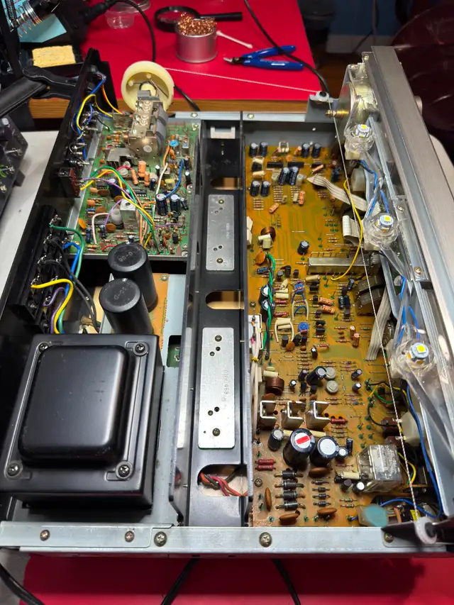 Pioneer SX-780 stereo receiver in excellent overall condition in Stereo Systems & Home Theatre in Mississauga / Peel Region - Image 9