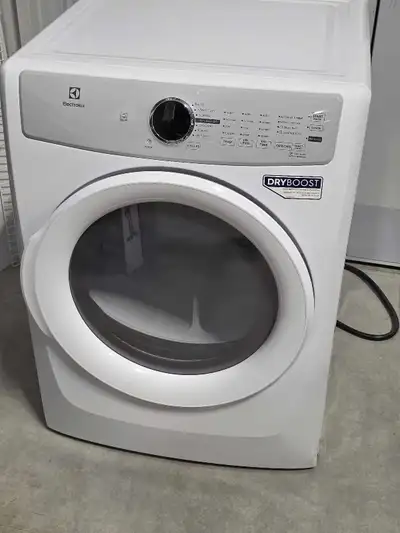 I'm selling a brand new Electrolux dryer, never been used and in perfect condition! This high-effici...