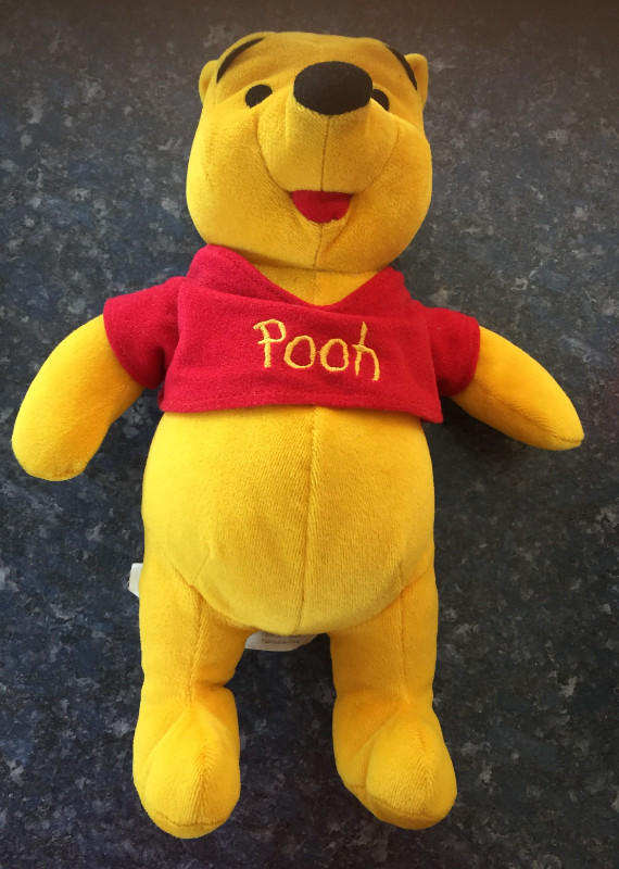 Vintage 90's Mattel Disney Winnie The Pooh Plush in Arts & Collectibles in Timmins
