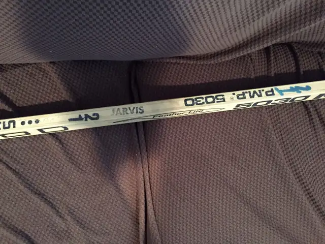 1979/80 Montreal Canadiens team autographed Jarvis hockey stick in Arts & Collectibles in Winnipeg - Image 4