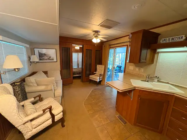 Trailer for sale in Lovesick Park. in Park Models in Peterborough - Image 5