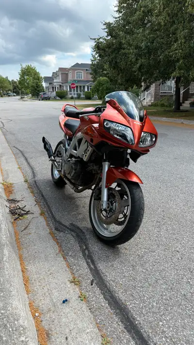 2003 SV650 11,000km (low for the year) Maintenance Done: Brand new Dunlop Rear tires (May). Brand Ne...