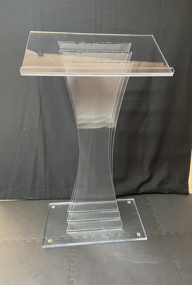 Clear Plexiglass Podium Lectern Other Cambridge Kijiji