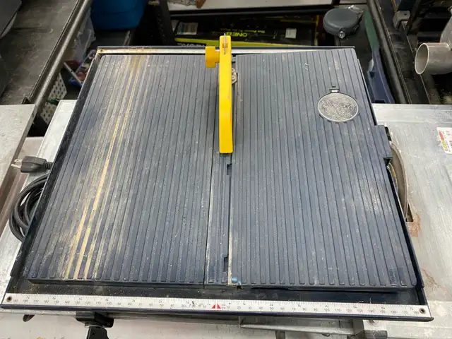 Mastercraft Wet Tile Saw 4.5” in Power Tools in City of Toronto - Image 2