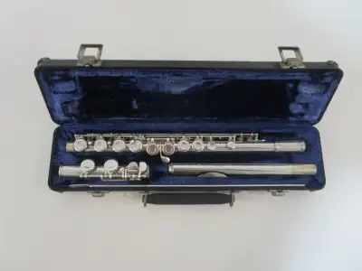  Armstrong Model 104 Flute Made in USA, View more