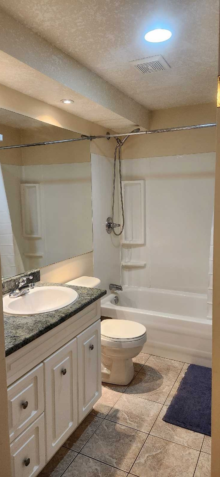 2 BEDROOM BASEMENT SUITE IN NICE SOUTHSIDE AREA 5