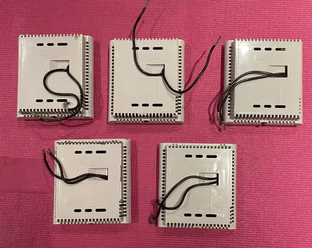 Thermostat électronique Stelpro in Heating, Cooling & Air in City of Montréal - Image 2