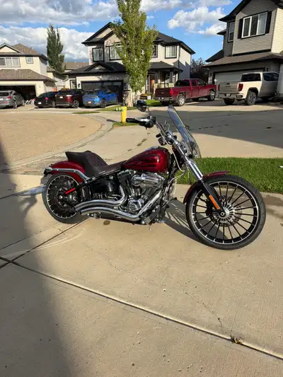 2017 Harley Davidson Breakout FXSB Custom Hard candy red flake paint Stage 1 complete 2” straight sh...