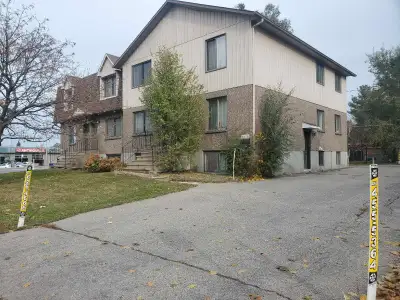4 et demi entièrement rénové à louer à Pierrefonds (Roxboro)