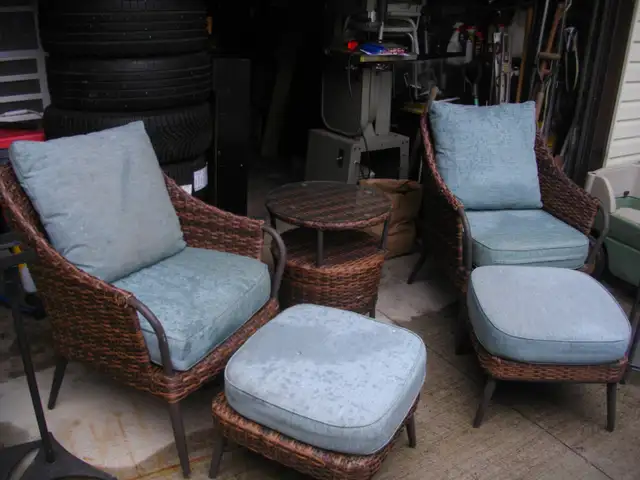 5 piece whicker patio set