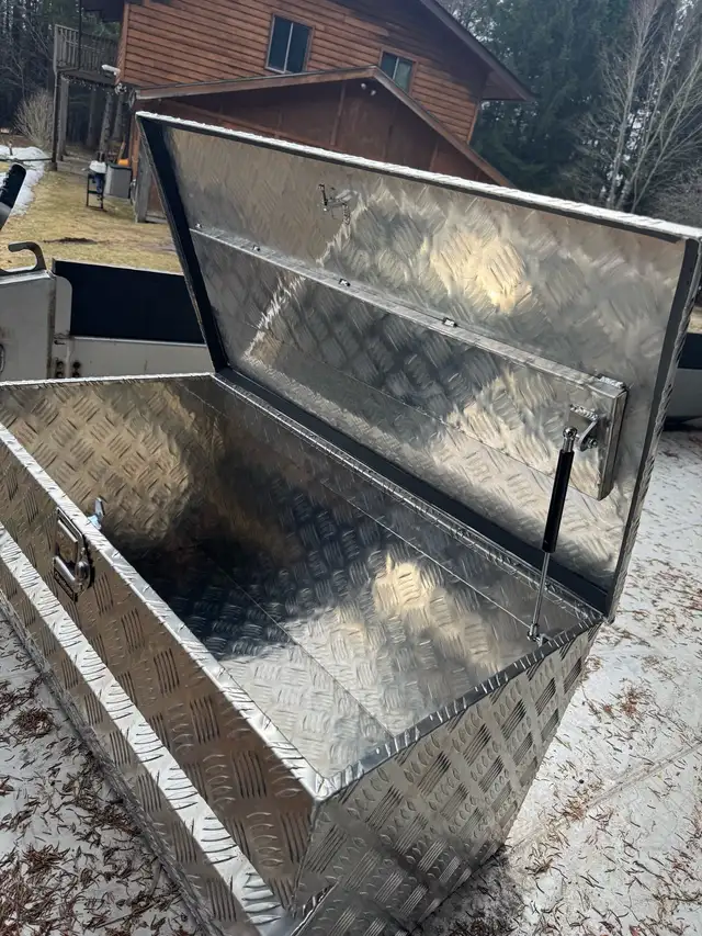 Aluminum Job box in Tool Storage & Benches in Oakville / Halton Region - Image 3