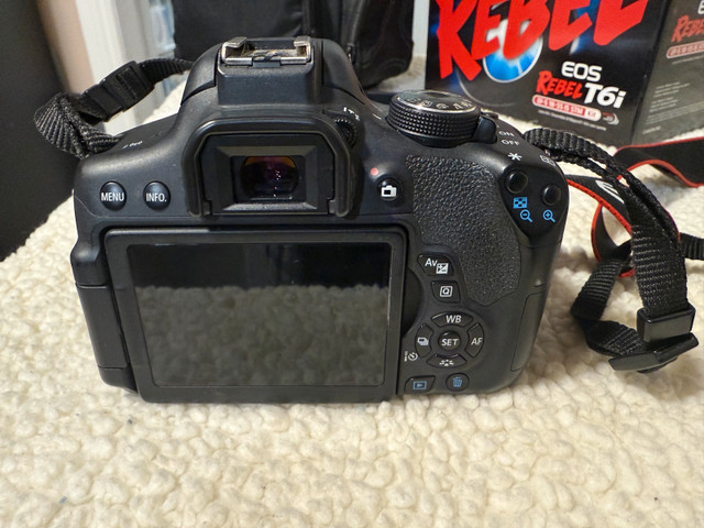 Canon T6i 24 mp in Cameras & Camcorders in Kingston - Image 4