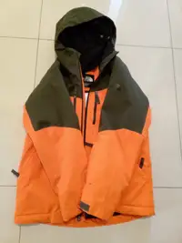The North Face ski jacket (Boy Medium 10-12)