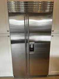 Sub Zero 42 side by side Refrigerator/Freezer with Dispenser 