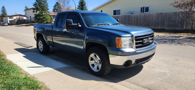 2007 GMC Sierra in Cars & Trucks in Red Deer - Image 2
