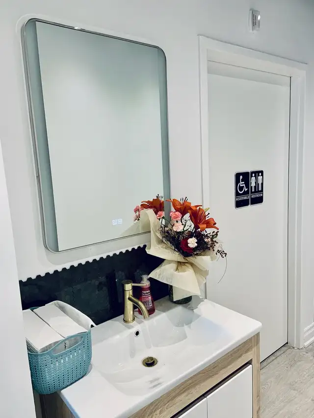 Clinic Space Rental – Mondays (Healthcare Professionals Only) in Commercial & Office Space for Rent in Markham / York Region - Image 4